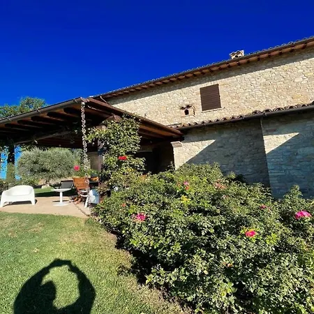 Villa Todi Poolsidesleeps 10exclusive Poolwalk To Todi 5 Kmsrestaurant 05 Kms *