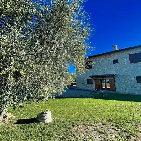 Villa Todi Poolsidesleeps 10exclusive Poolwalk To Todi 5 Kmsrestaurant 05 Kms