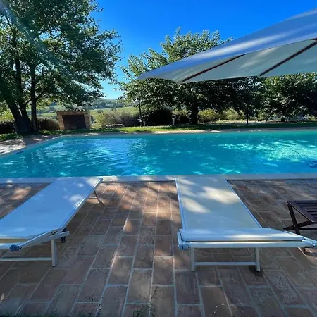 Todi Poolsidesleeps 10exclusive Poolwalk To Todi 5 Kmsrestaurant 05 Kms