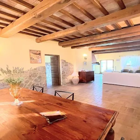Todi Poolsidesleeps 10exclusive Poolwalk To Todi 5 Kmsrestaurant 05 Kms Villa Petroro