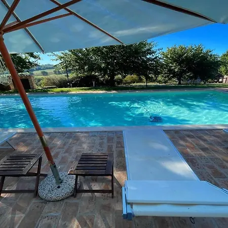 Todi Poolsidesleeps 10exclusive Poolwalk To Todi 5 Kmsrestaurant 05 Kms Villa