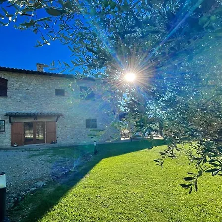 Villa Todi Poolsidesleeps 10exclusive Poolwalk To Todi 5 Kmsrestaurant 05 Kms