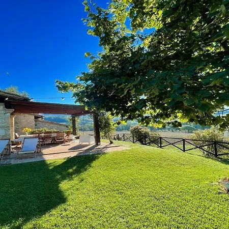 Todi Poolsidesleeps 10exclusive Poolwalk To Todi 5 Kmsrestaurant 05 Kms *