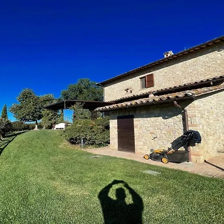 Todi Poolsidesleeps 10exclusive Poolwalk To Todi 5 Kmsrestaurant 05 Kms *